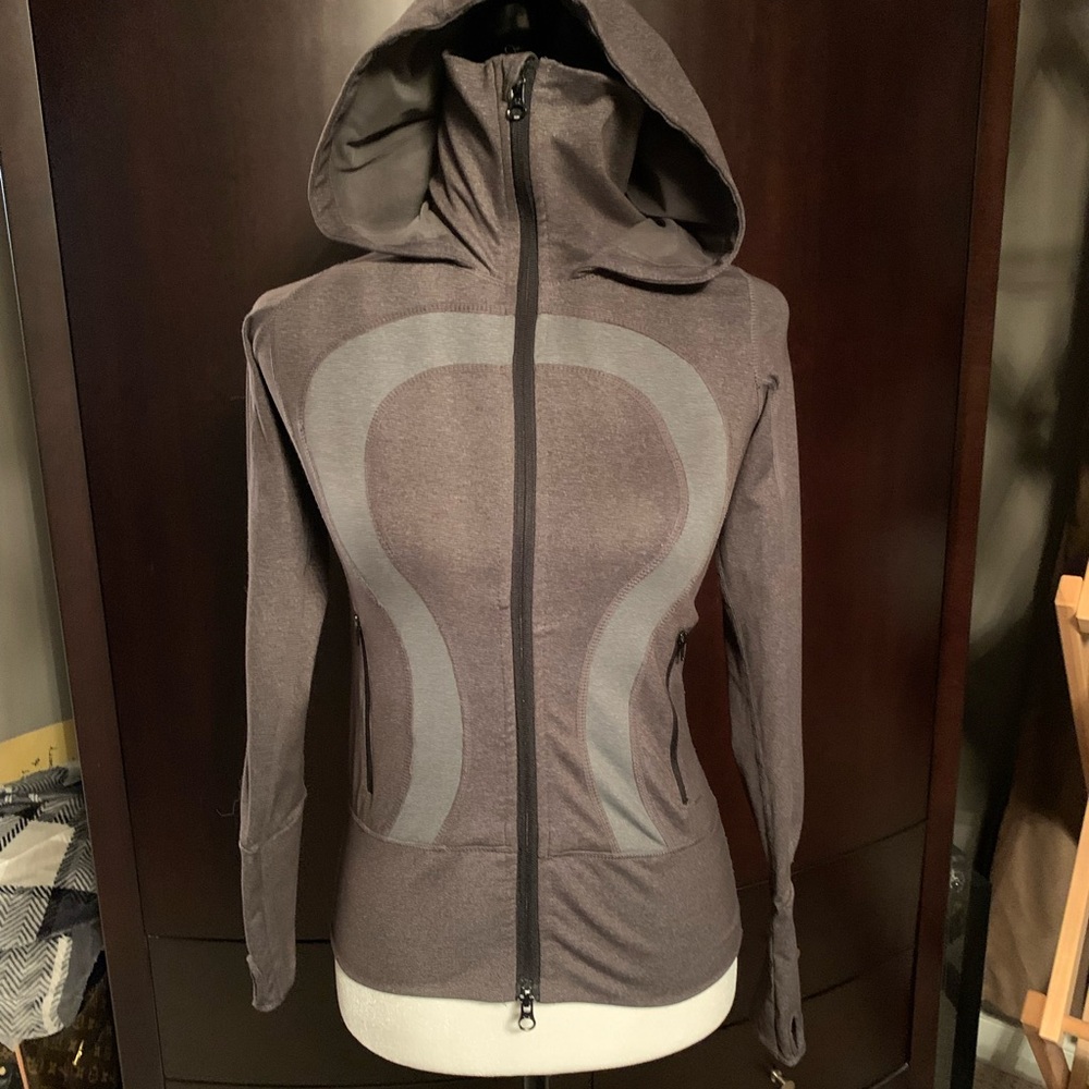 Lululemon Stride Jacket with Hood 🍋 Size 4
